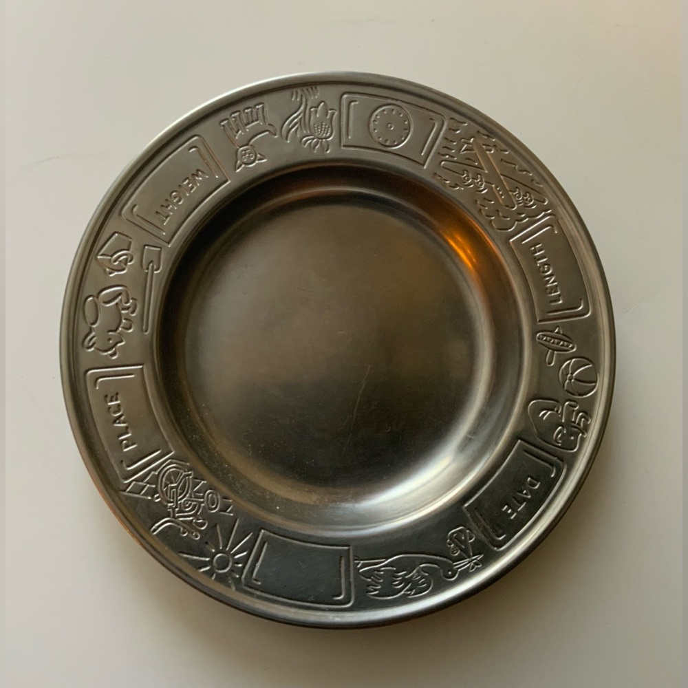 Decorative Baby Plate with Border Motifs